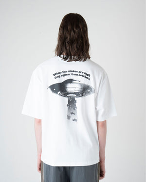 UFO プリント グラフィック Tシャツ