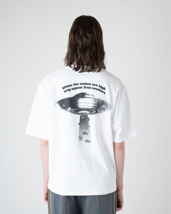 UFO プリント グラフィック Tシャツ