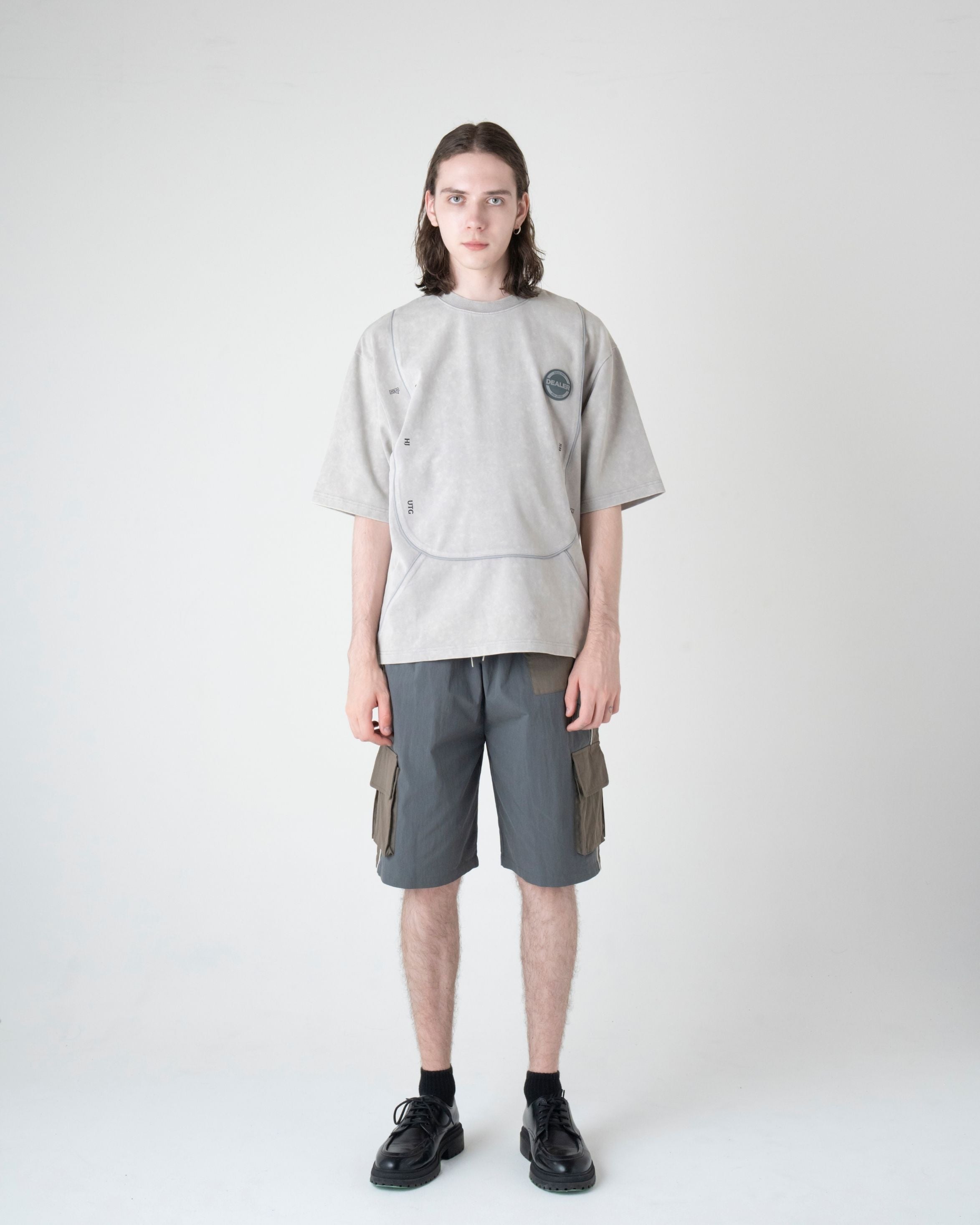 ON THE TABLE Tシャツ